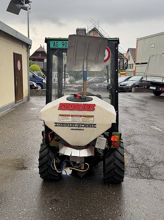 John Deere Sgombero neve: John Deere mit Schneepflug – Usato da Boswil venduto da Zollo1995 2