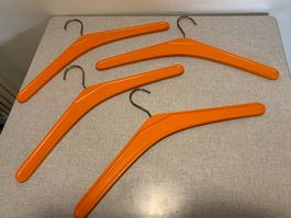 4x knallig orange Vintage Spaceage Kleiderbügel