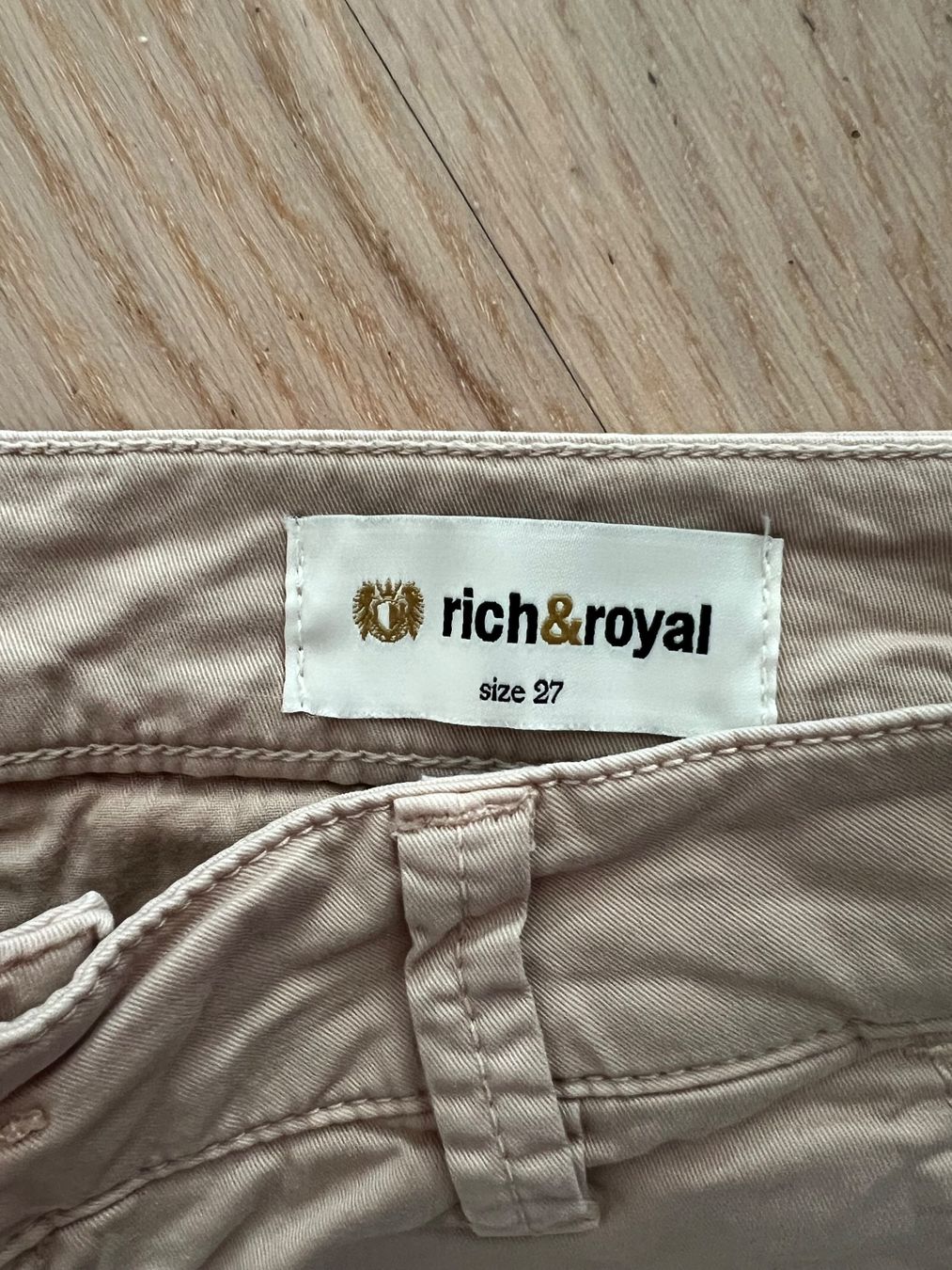 Rich & Royal Lotti di vestiti: Rich & Royal Damen Shorts – Usato da Rafz venduto da mar_w5xy 1