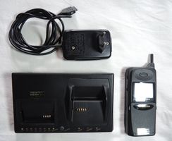 Handy Motorola International 8700 mit Ladestation gebraucht