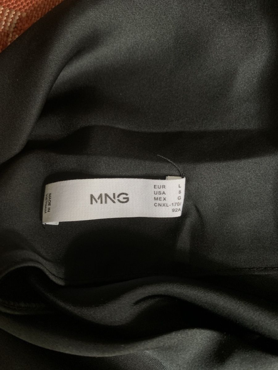 Mango Vestiti: Satin Minidress – Usato da Basel venduto da XenaStucki 1