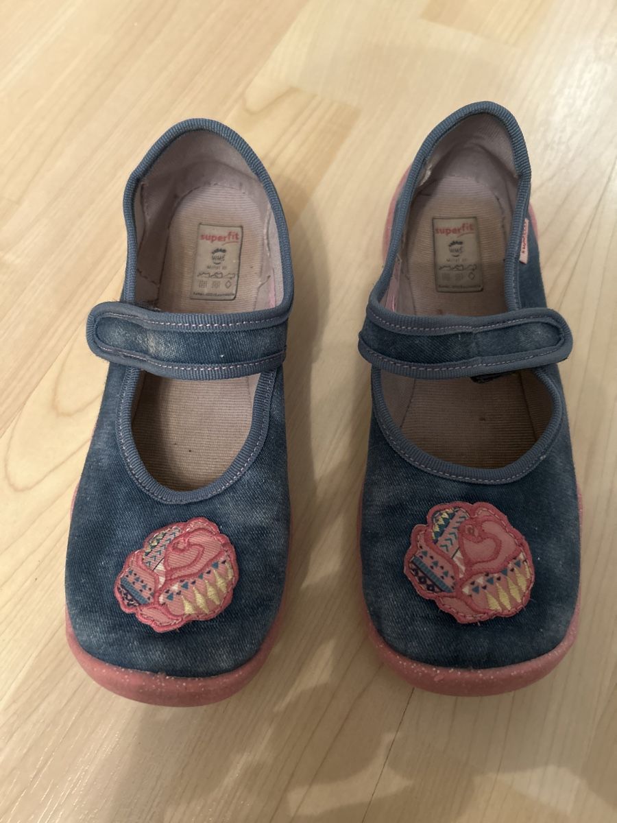 Superfit Scarpe per ragazze: SuperFit Hausschuhe Gr. 33 – Usato da Erlenbach ZH venduto da milalond