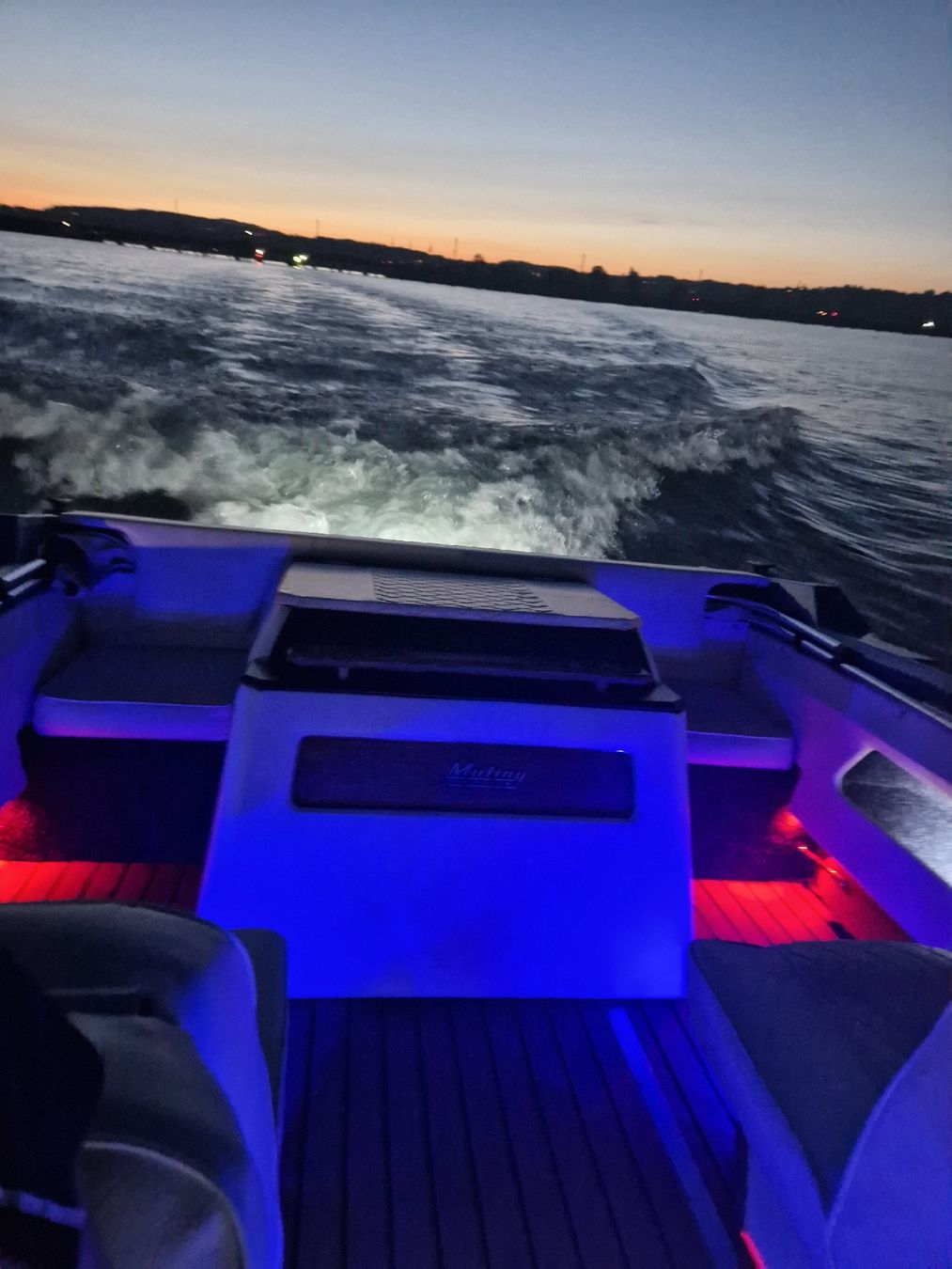 Bayliner Bateaux: Motorboot mieten bis ende Saison – D'occasion à Rapperswil SG par Val3ntin22 2