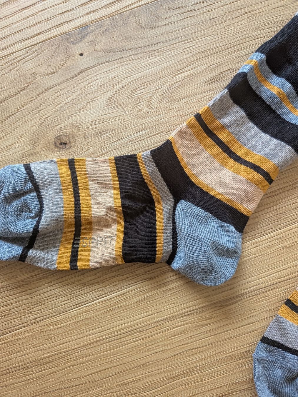 Esprit Calze: Neu Esprit Socken 35-38 – Nuovo (secondo la descrizione) da Eschenbach SG venduto da SanFranciscoCalifornia 1