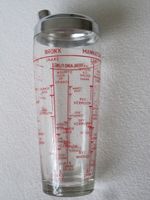 COCKTAIL-SHAKER MIT REZEPTANGABEN ( 50er J.)