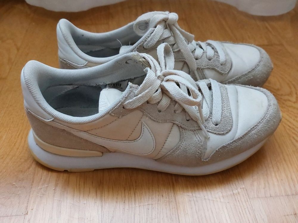 nike internationalist 38.5