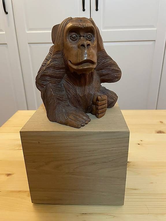 Sculture & Statue: Affe ? Holz Skulptur mit stand Kunst  – Usato da Seuzach venduto da Wolf936