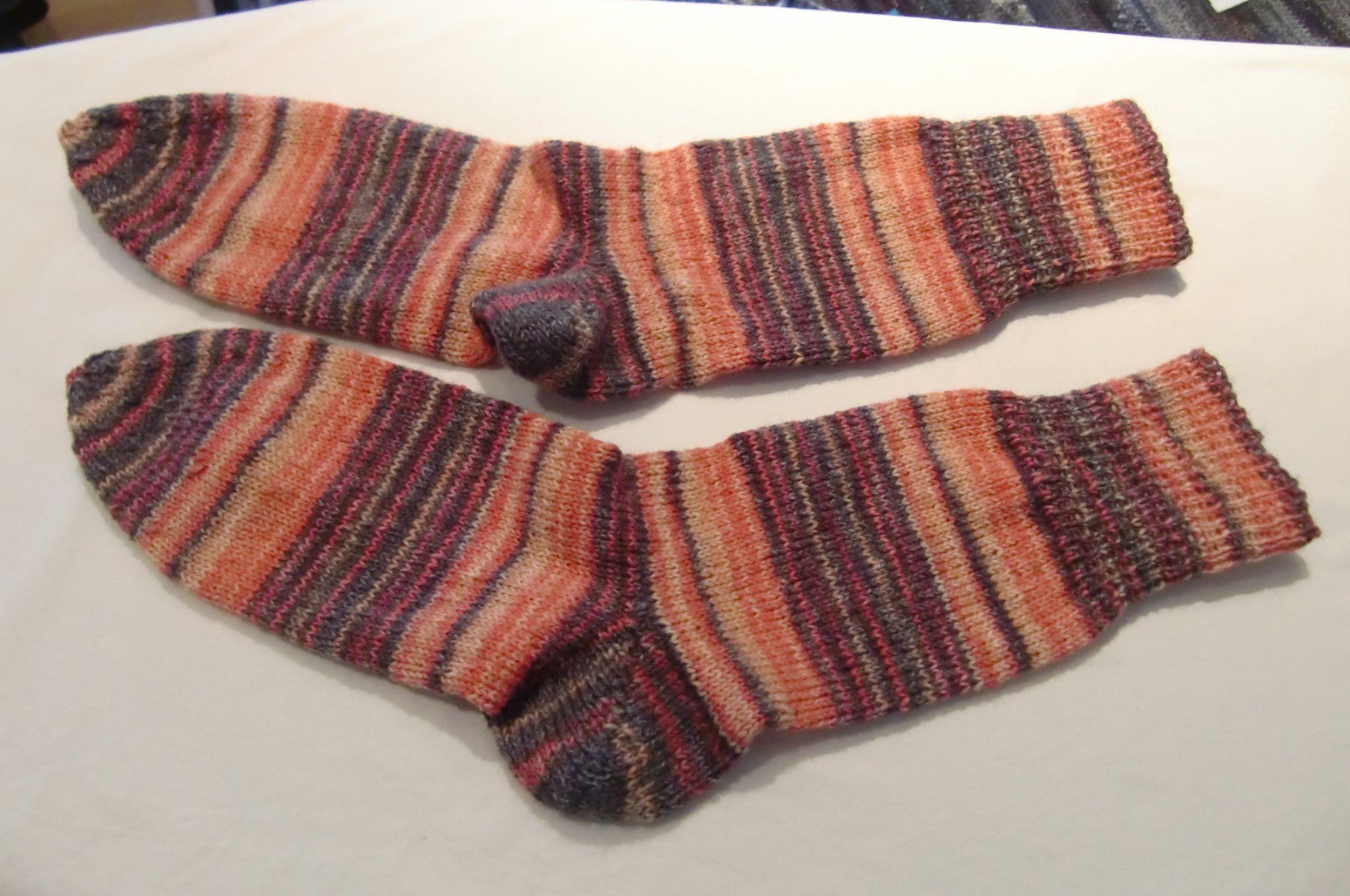 Socken: handgestrickte Socken Grösse 42/43 – Neu und originalverpackt aus trüllikon von marie2004