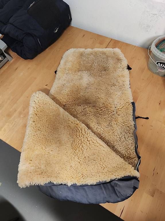 Sacchi a pelo: Fusssack Kinderwagen Lammfell – Usato da Olten venduto da Brandy86 1