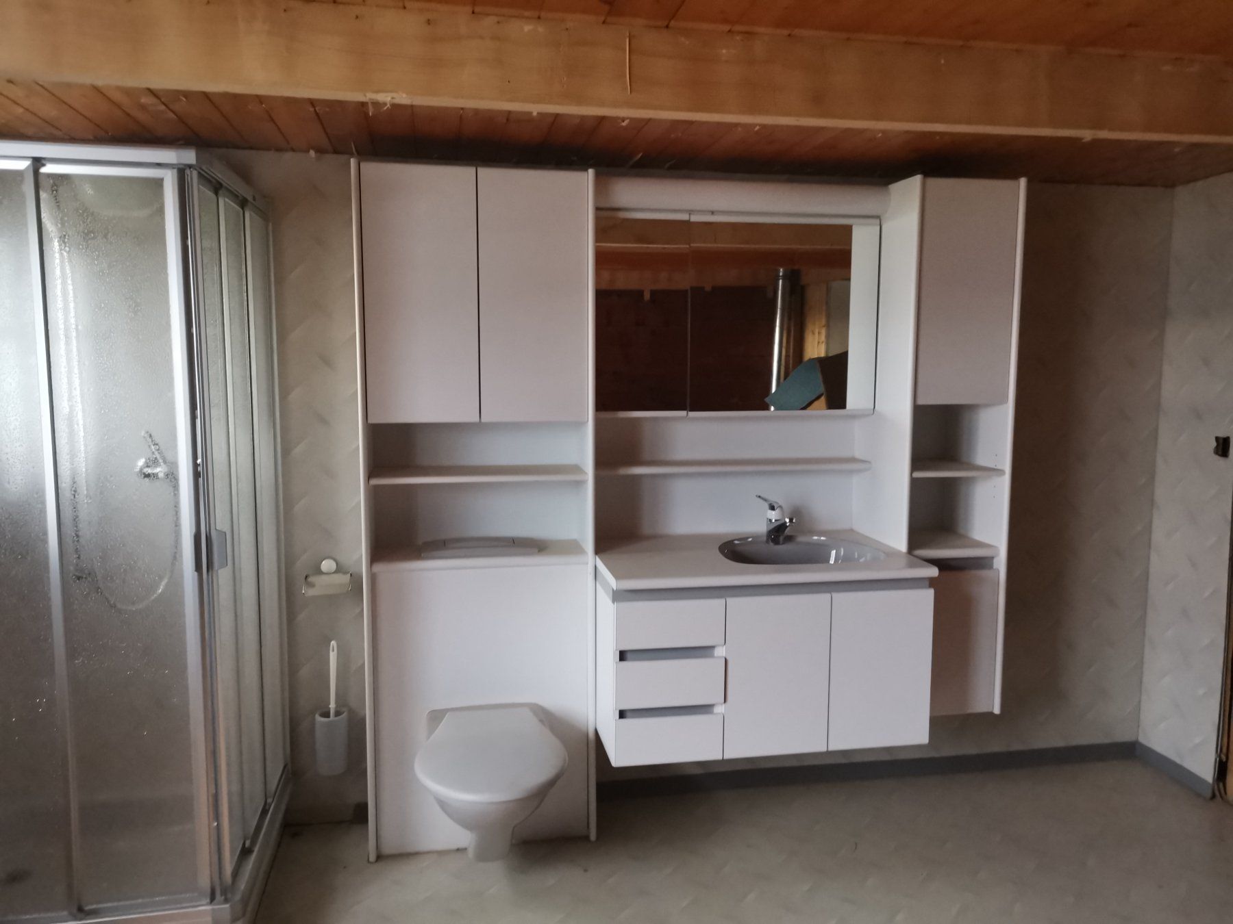 Armadietti a specchio: Spiegelschrank + Kästen – Usato da Nesslau venduto da Sonnenblume2001