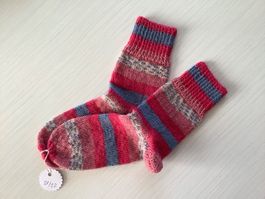 Handgestrickte Kindersocken Gr. 31/32