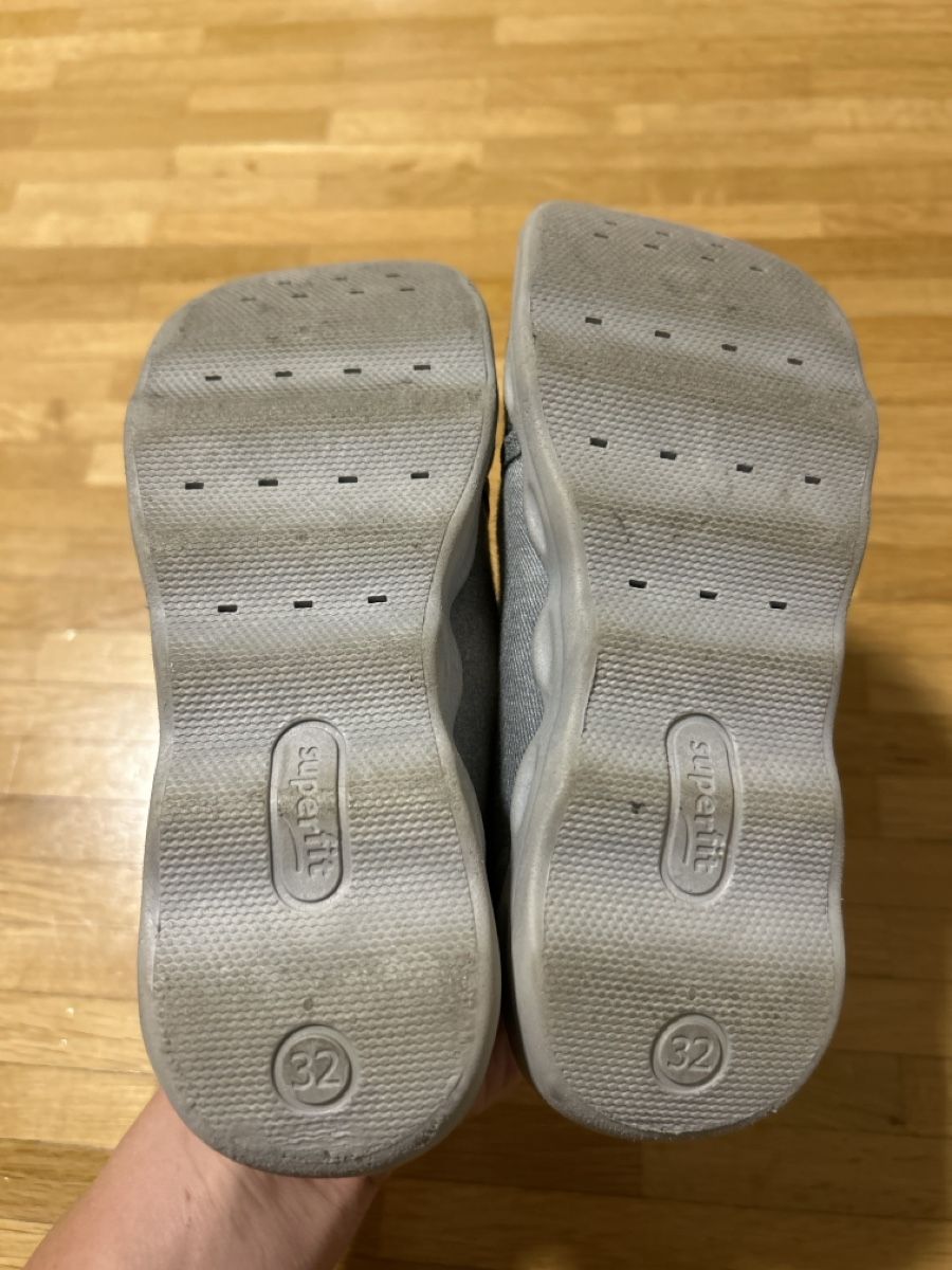 Superfit Schuhe für Jungen: Hausschuhe grösse 32 – Gebraucht aus Bettingen von Manu.BS 1
