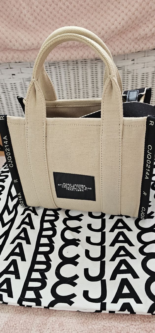 Marc Jacobs Borse: Marc Jacobs – Usato da Uerikon venduto da snoopy104 7