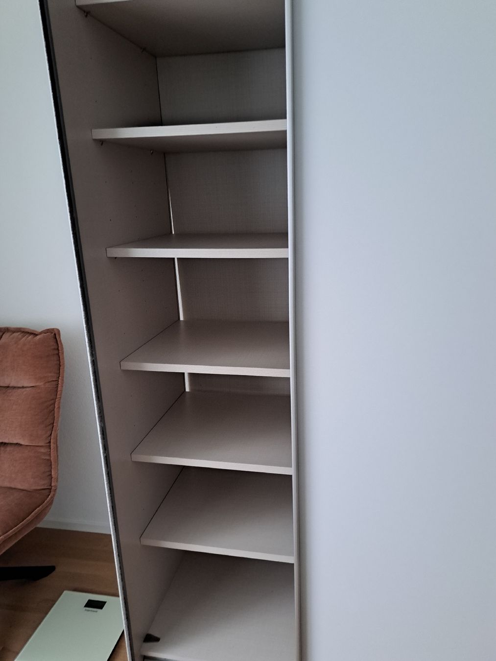 Armadi: 2-türiger Schiebeschrank – Usato da Beringen venduto da Fluegue 2