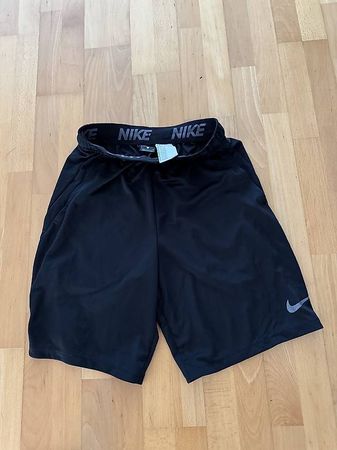 Herren Nike Shorts schwarz, Grösse S