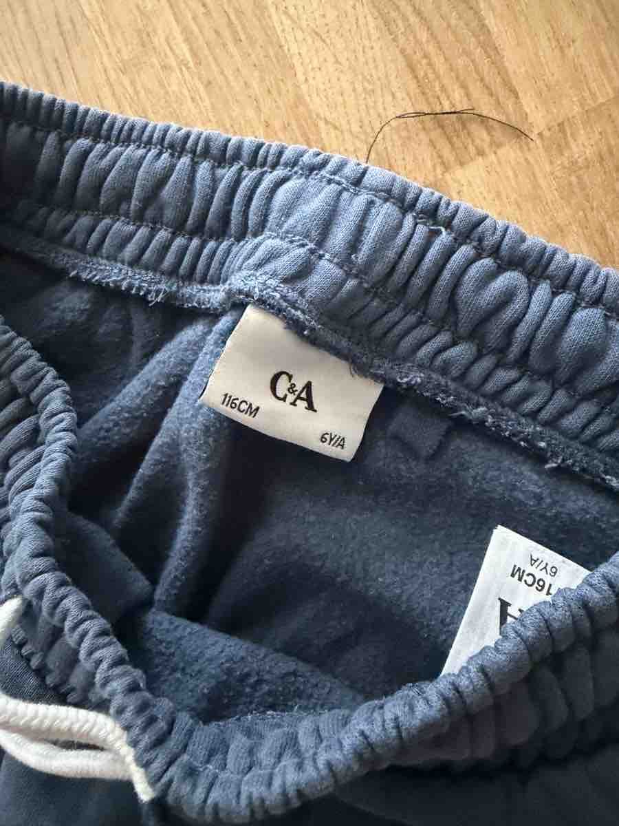 Pantaloni: 5 Jungen Trainerhosen Set – Usato da Zürich venduto da Agave_Sue 4