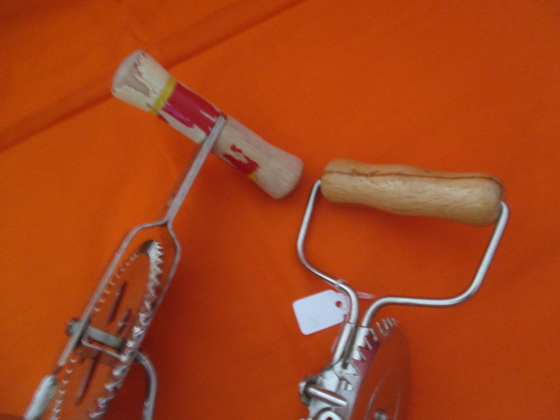 Elettrodomestici da cucina: 2 alte Schwingbesen, Rührbesen – Usato da Birsfelden venduto da alles-muss-raus 1