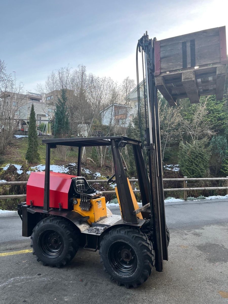 Carrelli elevatori e a forche: Geländestapler/Gabelstapler mit Schneespflug & Kippschaufe – Usato da Meggen venduto da Aur_r5rp 6