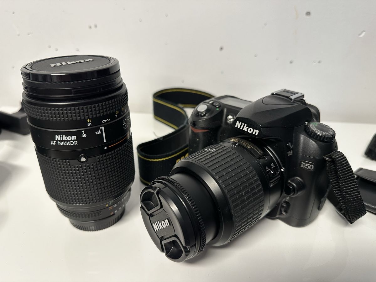 Nikon Fotocamera: Nikon D50 inkl. zwei Objektive – Difettoso da Bättwil venduto da Samuel_Wyss 1