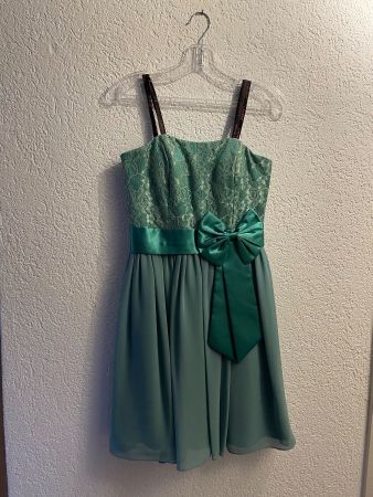 Cocktailkleid trägerlos / Masche abtrennbar