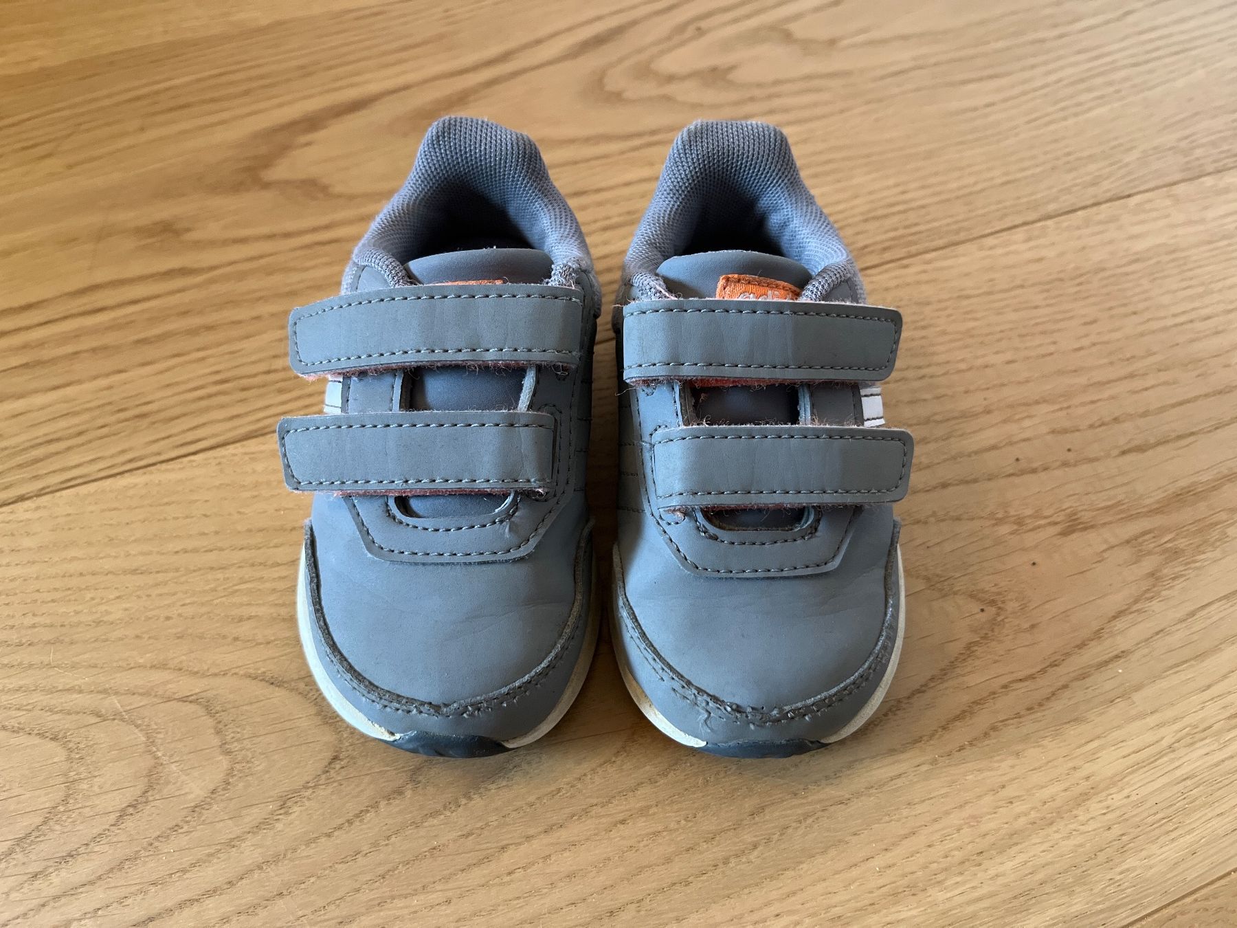 Adidas Scarpe per ragazzi: Adidas Sneaker Gr.21 – Usato da Winterthur venduto da ani_svs9 1