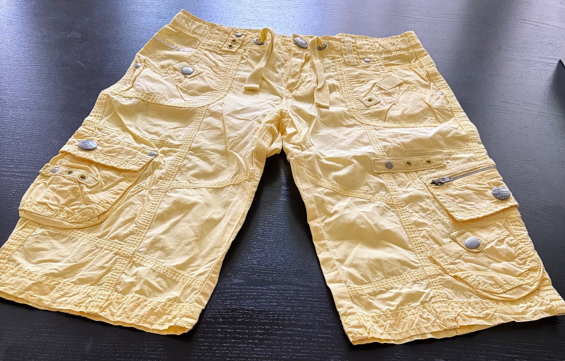 Pantaloni: Mädchen Hose 7/8 , Gr. 140 – Usato da Adliswil venduto da Myxin 1
