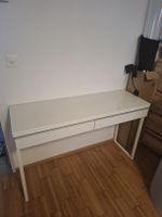 Ikea Schreibtisch / Make up Tisch 