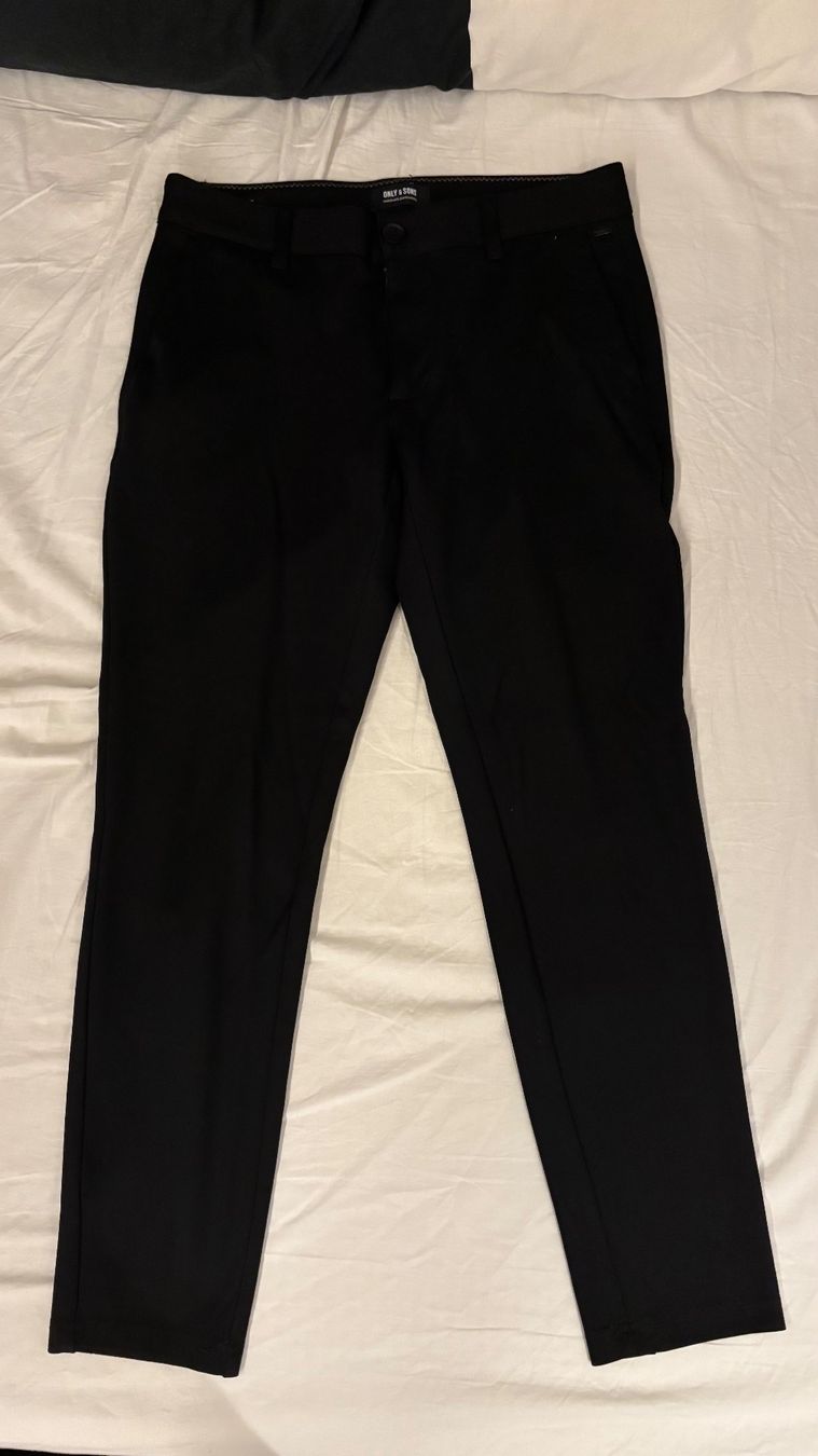Pantaloni: Chino Hose von Only and Sons – Usato da Wermatswil venduto da _nici_13