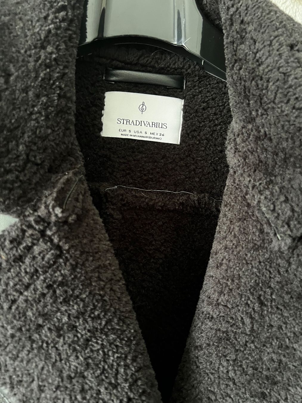 Stradivarius Giacche: Veste hiver noire – Nuovo (secondo la descrizione) da Bulle venduto da Ecnand 1