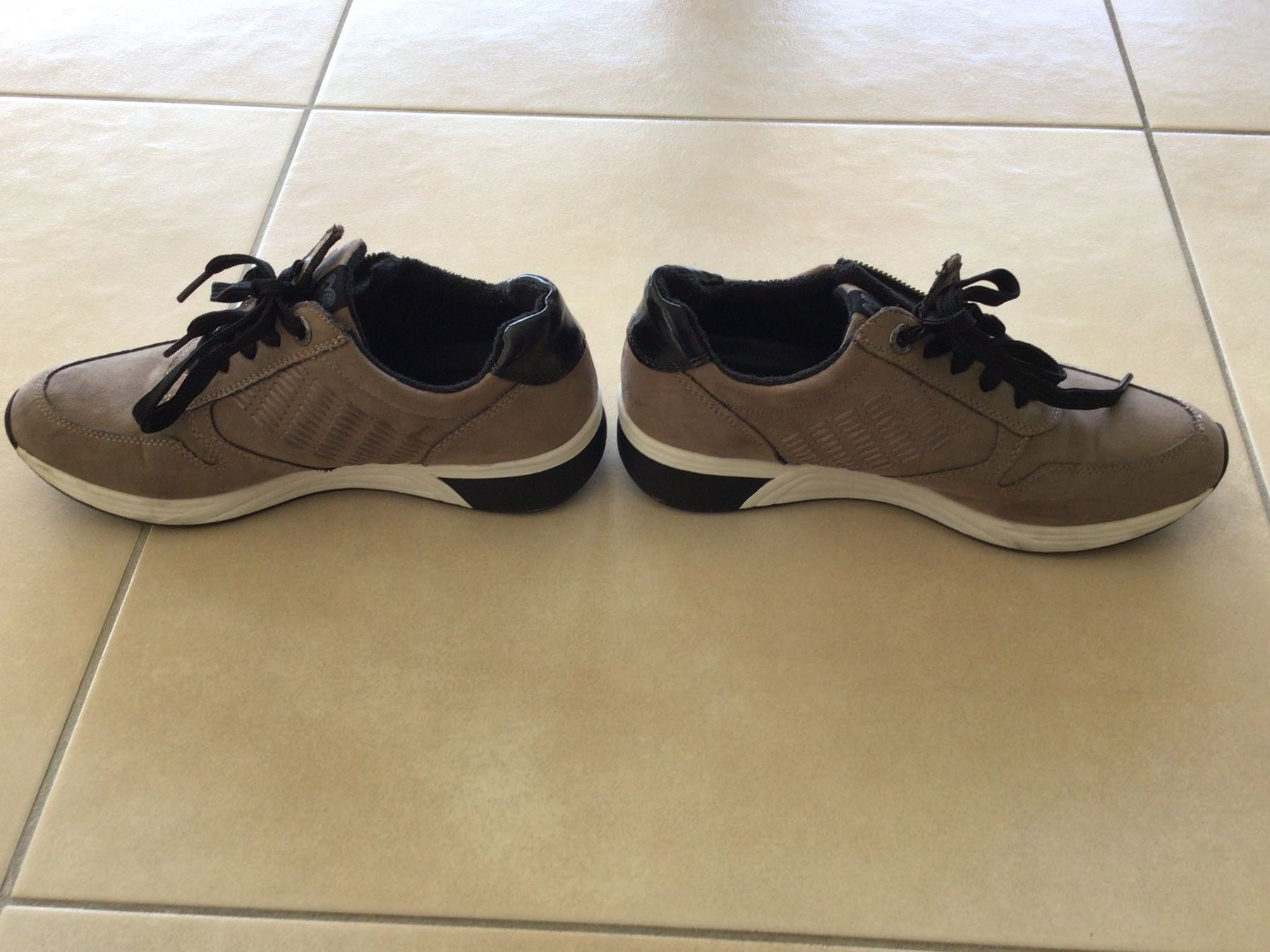 Scarpe da donna: Freizeitschuhe Grösse 39 von Marco Tozzi – Usato da Frauenfeld venduto da Stehojen 2
