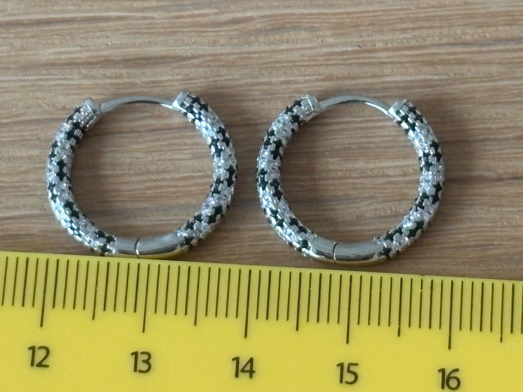 Orecchini pendenti & Orecchini a lobo: Luxus Elegante Ohrstecker /Creolen Farbe:  Silber – Nuovo (secondo la descrizione) da Biel-Bienne venduto da Roserosse13 4