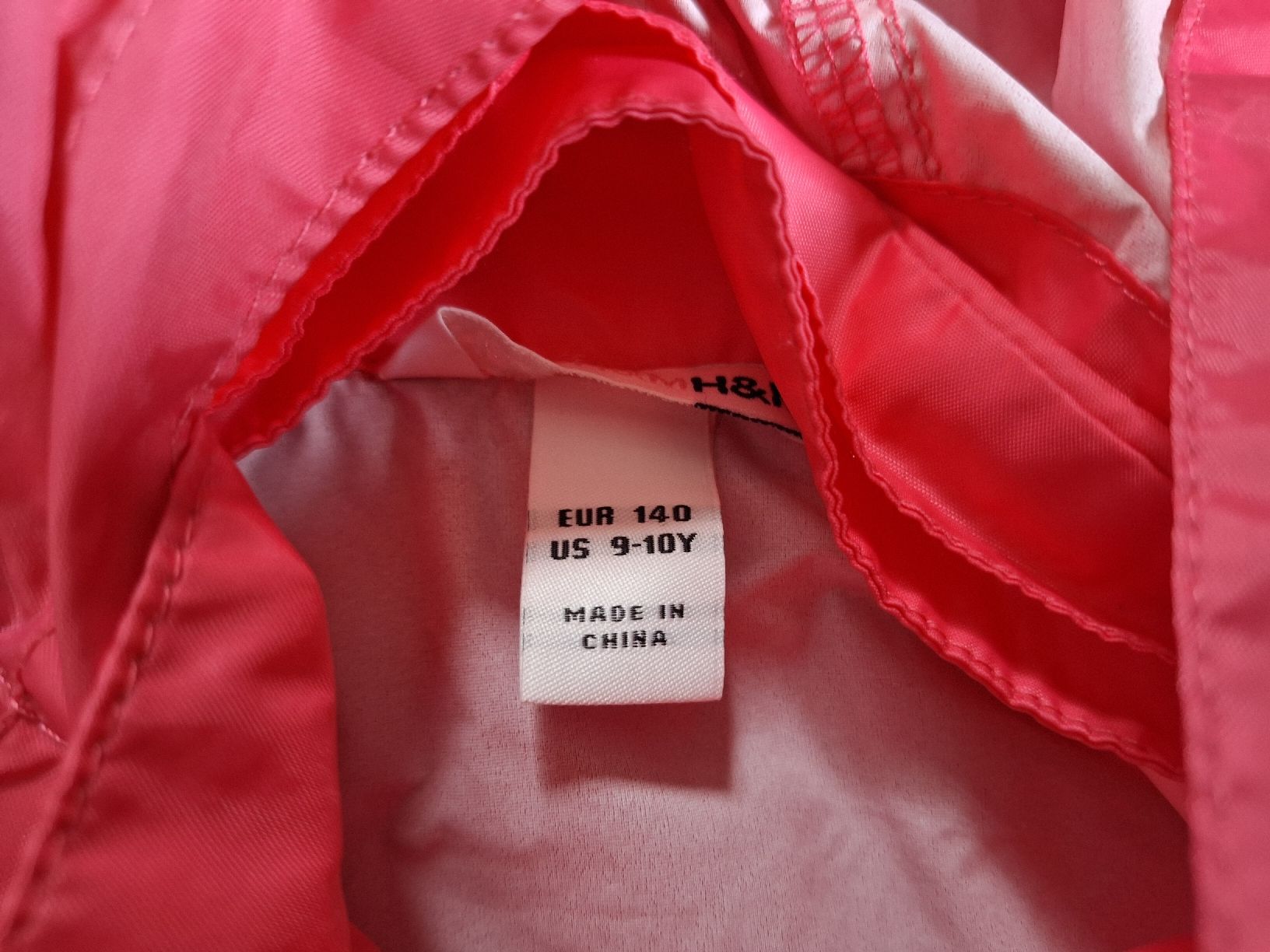 H&M Jacken & Mäntel: Regenjacke H&M, Grösse 140 – Gebraucht aus St.Gallen von dajo0809 2