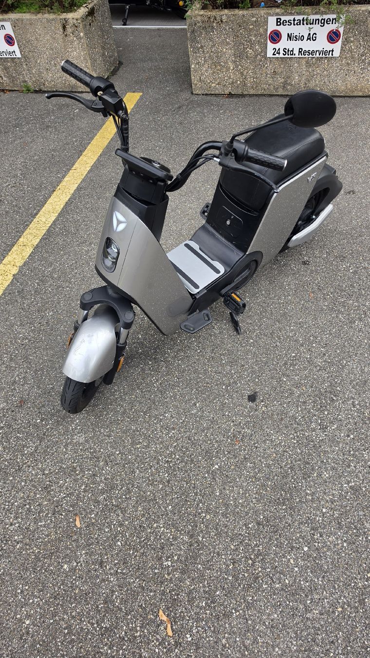 Yadea Scooters: Eroller bis 60 km Reichweite – Gebraucht aus Olten von jos_q9k6 3