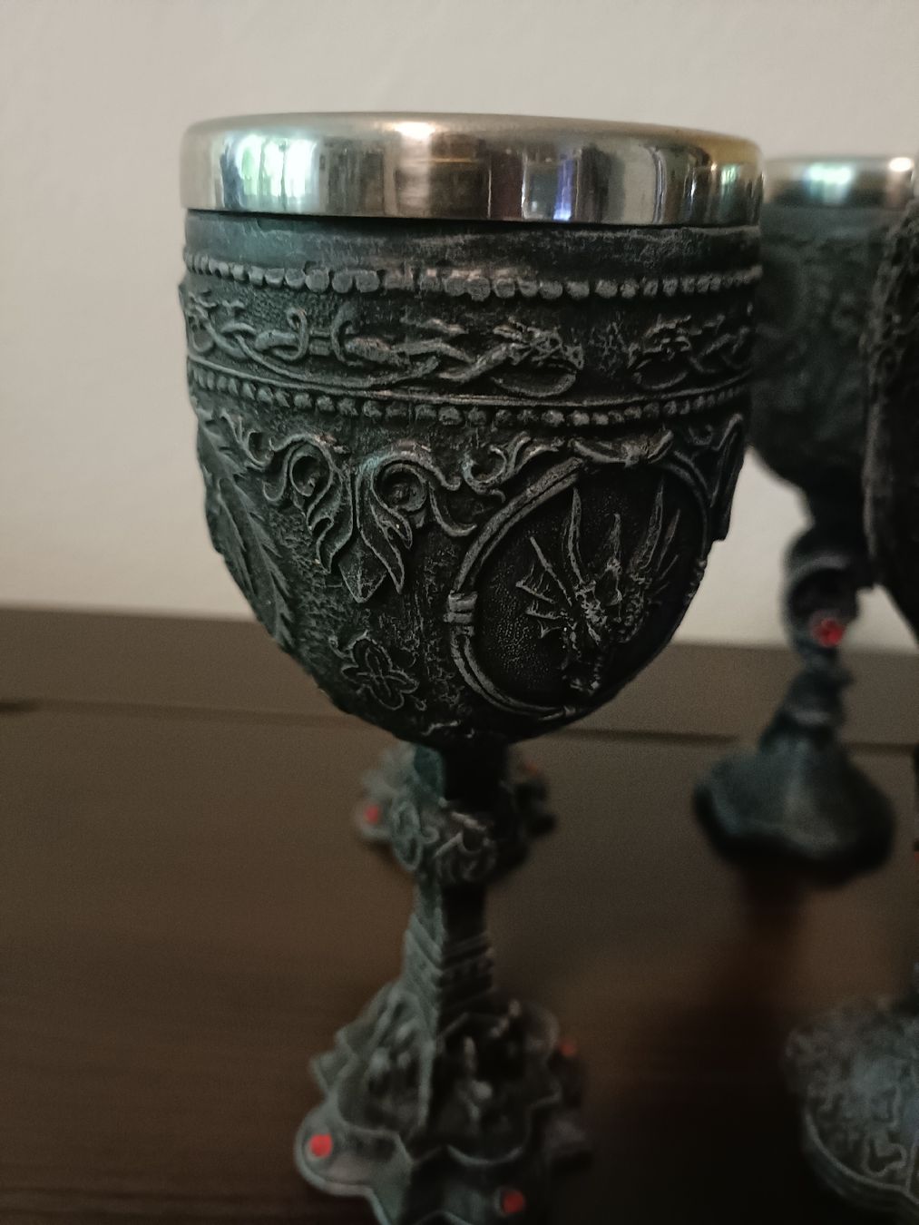 Tutte le decorazioni: 6er Set Mittelalterliche Kelche Drachen-Design – Usato da Schinznach Bad venduto da knucker 3