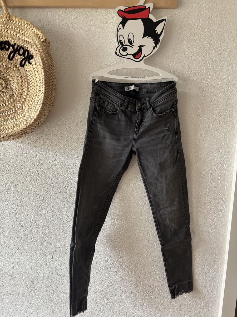 Zara Jeans: Jeans Hose Zara Gr 34 – Usato da Boniswil venduto da Biancaneve91