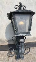 Lampada da giardino in ferro battuto