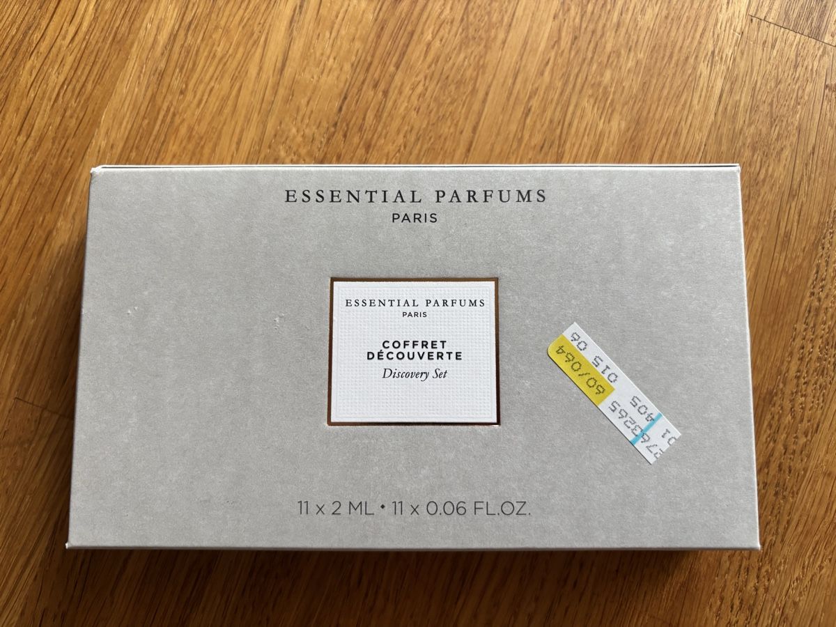 Profumi & Eau de Toilette: Essential Parfums Coffret Découverte Discovery Set 11x2ml – Usato da Zürich venduto da Thetimtam