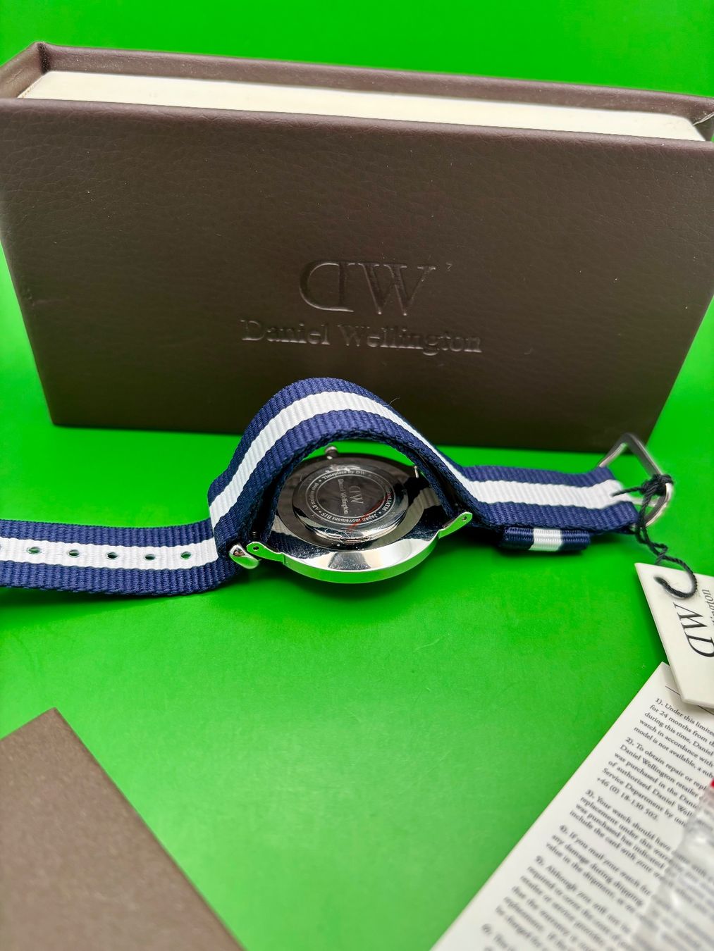 Daniel Wellington Uhren: DANIEL WELLINGTON – Gebraucht aus Rorschach von ZeitWerk.10 9