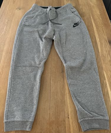 Nike Jogginghose Grau Gr. M – Fleece Sweatpants