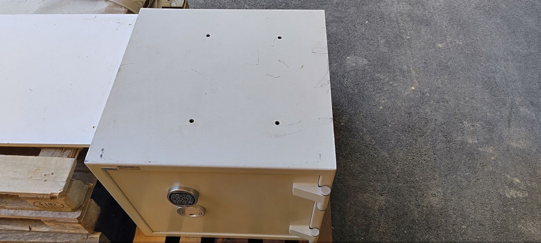 Tresor: Tresor – Gebraucht aus Dussnang von mar_j2cs 1