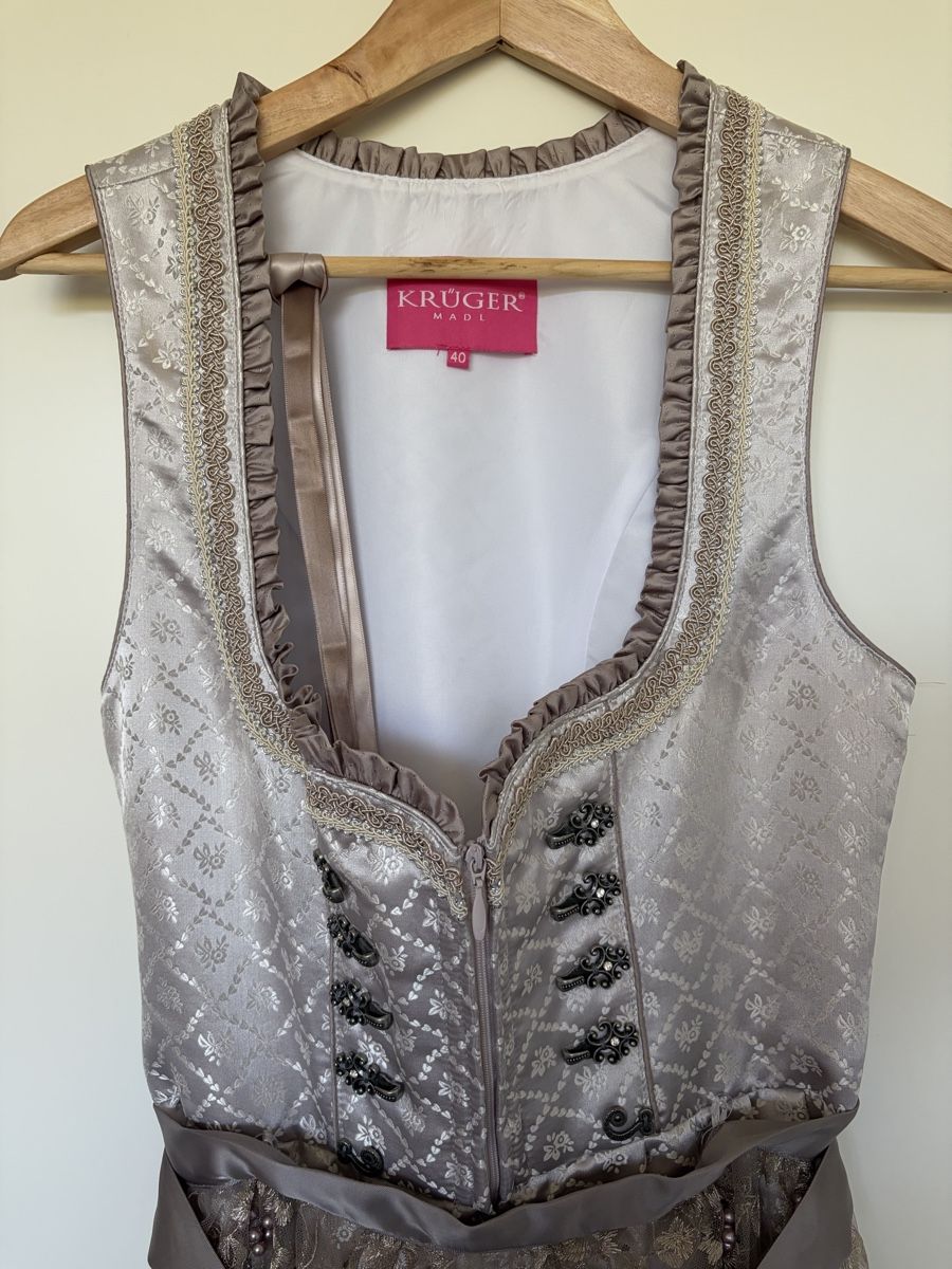 Krüger Kleider: Dirndl Krüger Gr. 40 – Gebraucht aus Winterthur von Geissifant 2