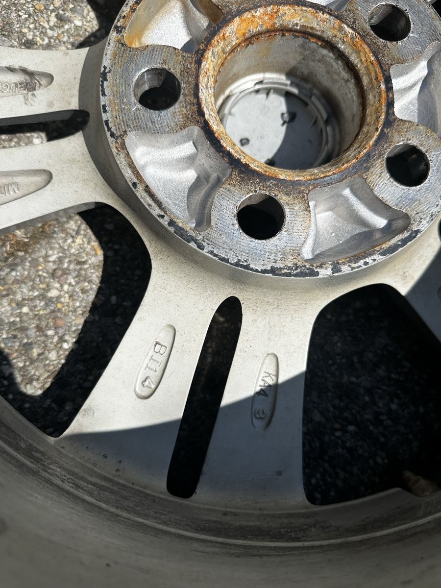Peugeot Cerchioni: 4 Peugeot Felgen – Usato da Sarmenstorf venduto da SamiraB. 5