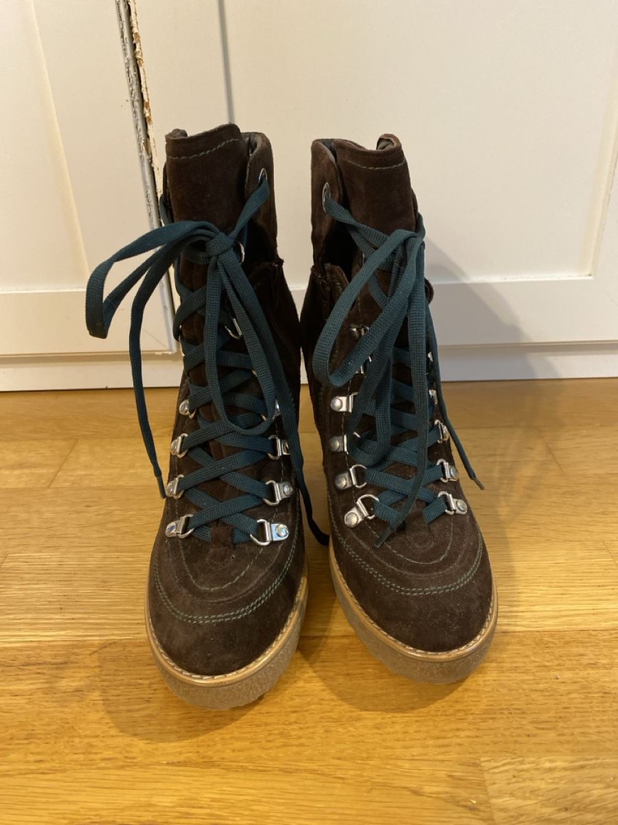 Scarpe da donna: Stiefeletten im traditionellen Stil, von JFK, – Usato da Zürich venduto da sim_hly6 3