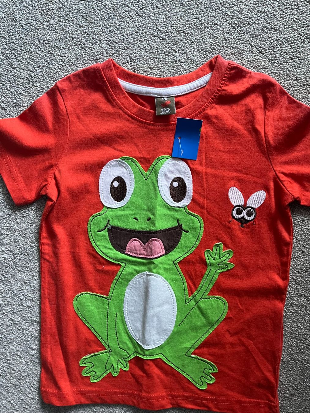 Camicie, T-shirt & Polo: T-shirt Gr 116 oder 122. Fabrikneu – Nuovo e nell'imballaggio originale da Rekingen AG venduto da Maxim5332G