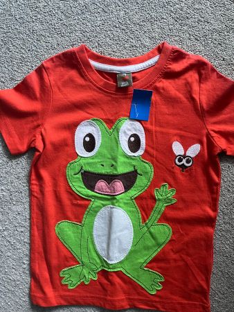 T-shirt Gr 116 oder 122. Fabrikneu