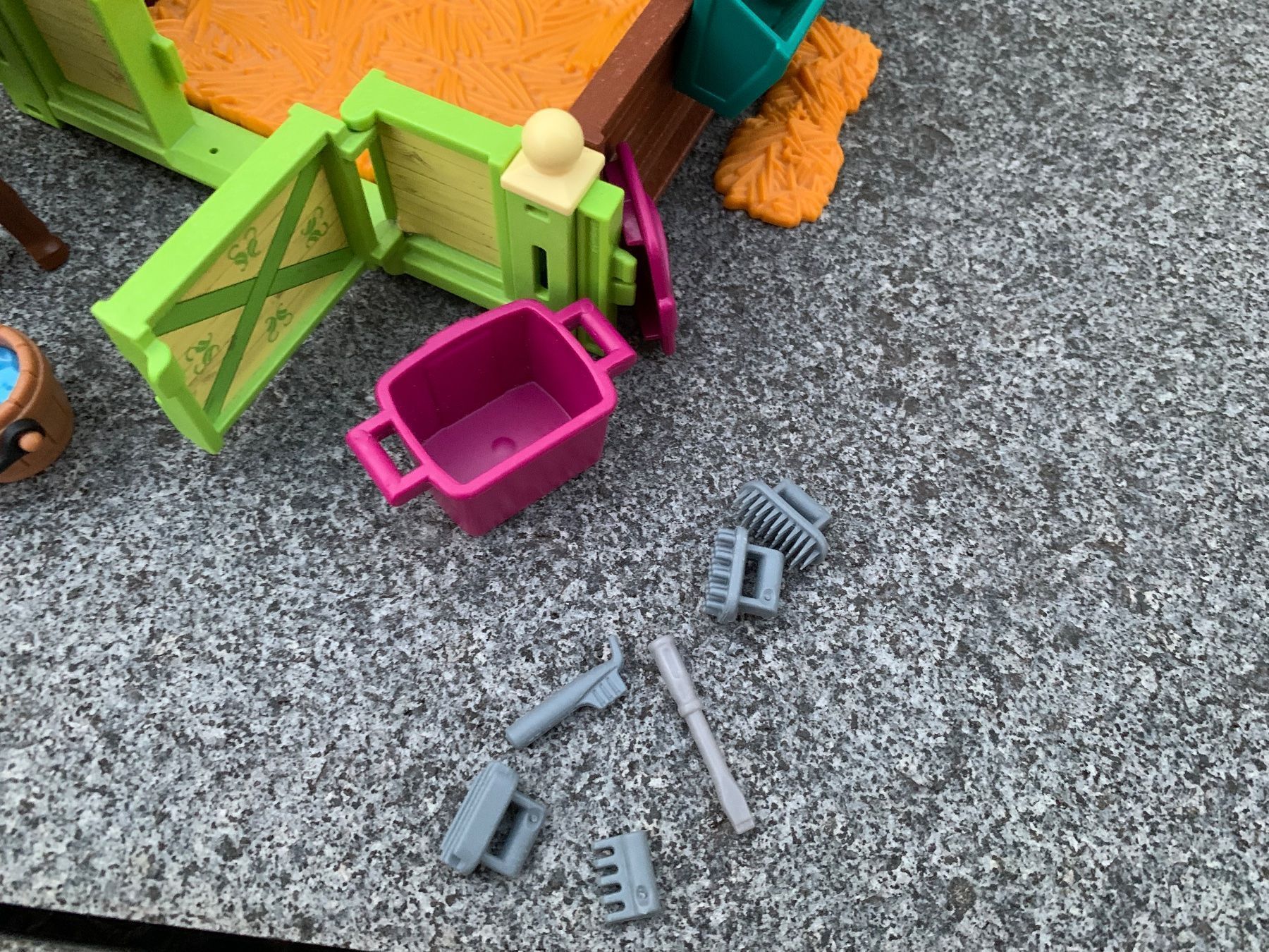 Playmobil Giocattoli: Playmobil Spirit Riding Free Pferdebox – Usato da Zürich venduto da iri_dqw7 3