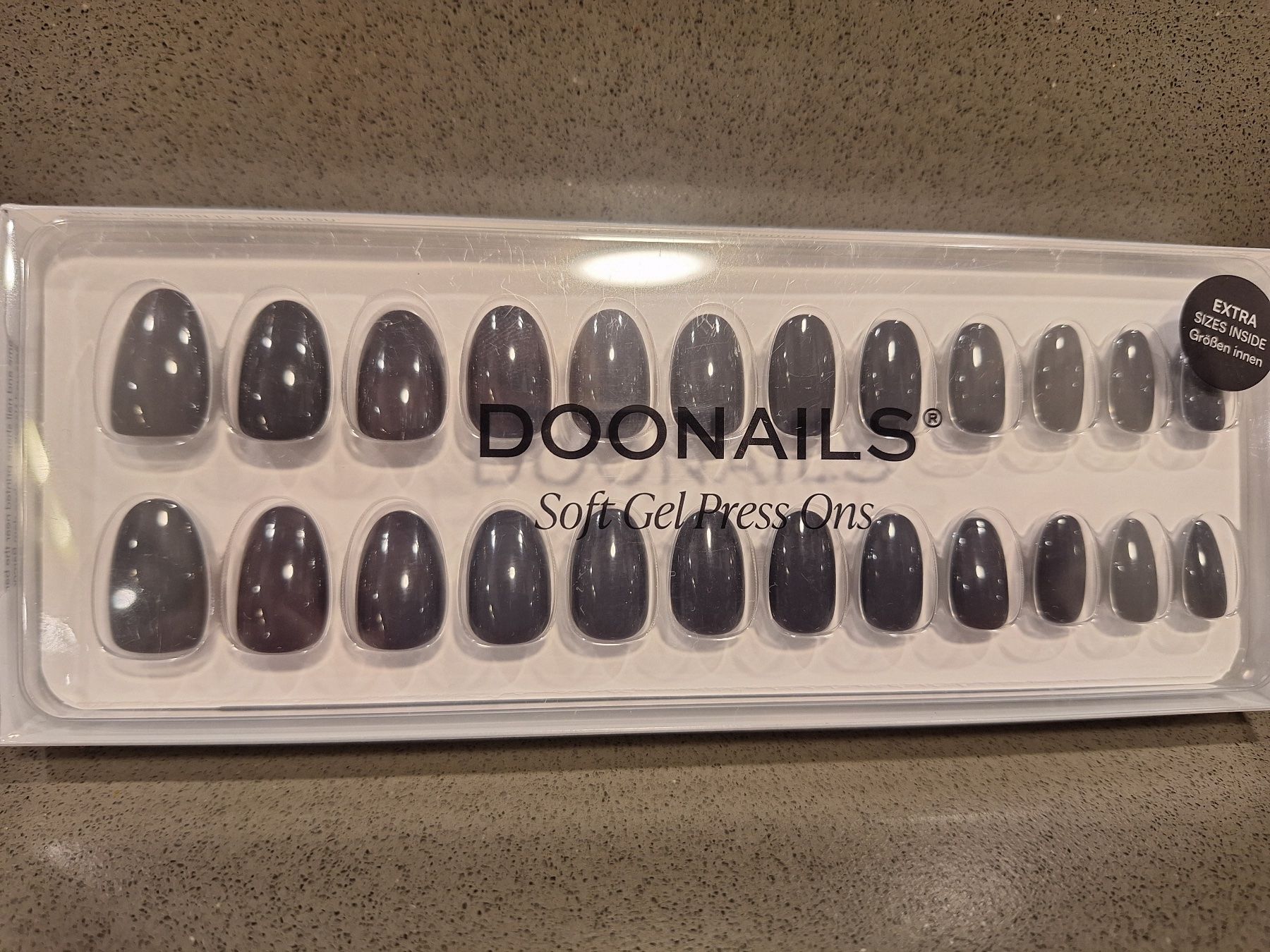 Künstliche Fingernägel: DOONAILS Soft Gel Press Ons / Short Round / Stormy Grey – Neu und originalverpackt aus Zürich von Susan1510