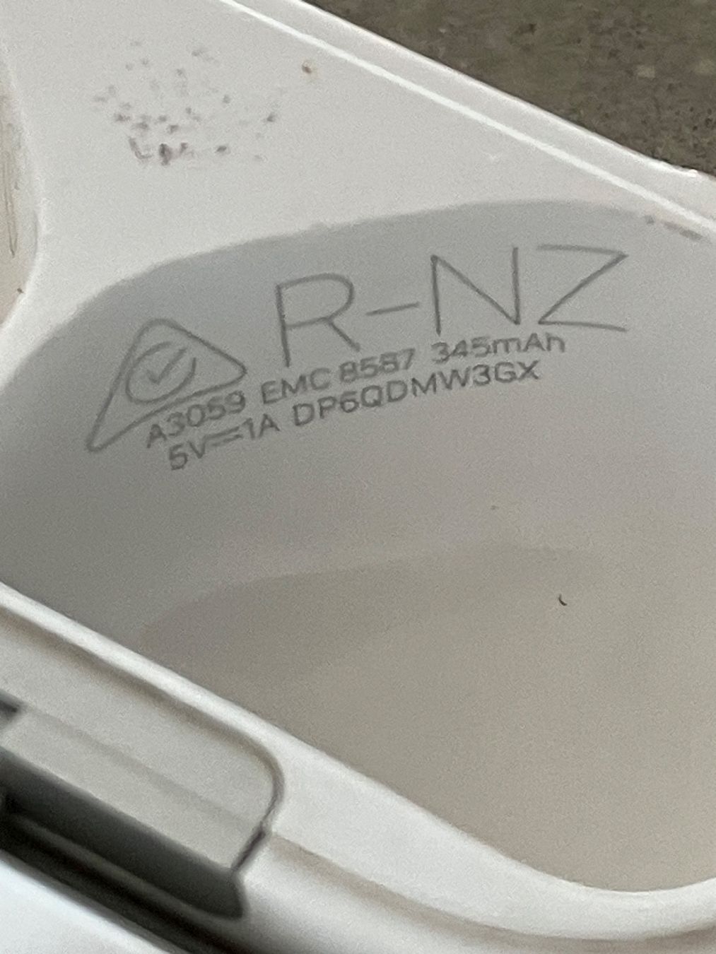 Apple Kopfhörer: APPLE AIRPODS 4 CASE ANC – Gebraucht aus Lausanne von mr.v 4