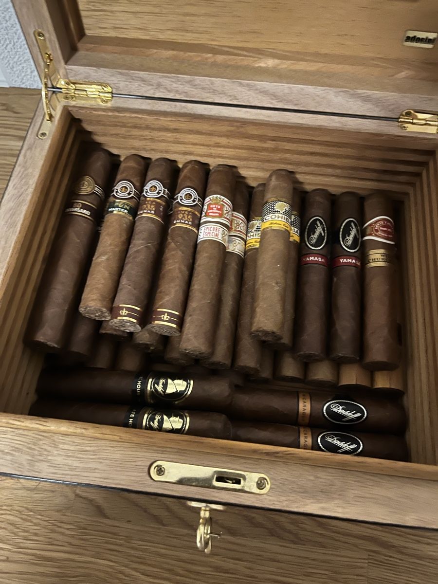 Adorini Humidore: Zigarren-Set komplett – Gebraucht aus Niederurnen von Calo6