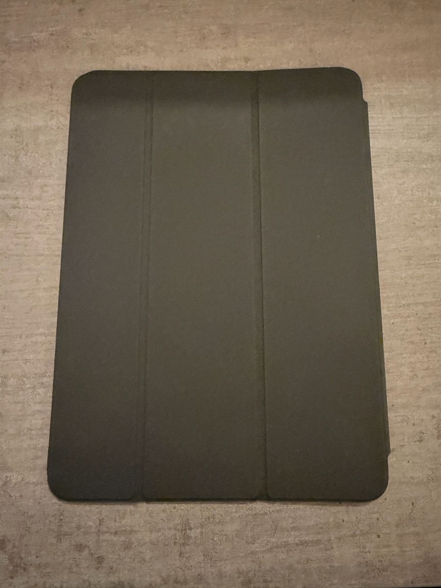 Apple Covers & Borse: Original Apple iPad Pro 11" Smart Folio - Top Zustand! – Usato da Pratteln venduto da niisam